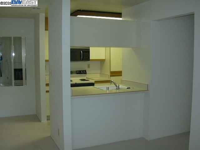 1310 Walden Rd, Walnut Creek CA: https://media.crmls.org/mediaz/10912d6c-400c-41aa-9a39-653d7031253b.jpg