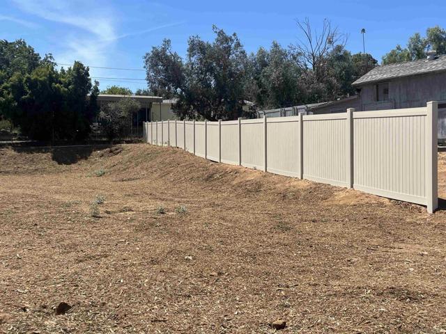 11977 Raceway, Lakeside CA: https://media.crmls.org/mediaz/109145a2-af60-4a1f-b2d0-281427a4f83b.jpg