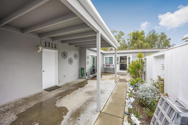 3839 Vista Campana S, Oceanside CA: https://media.crmls.org/mediaz/1091501a-9e7b-409f-b6a5-0ff359477e54.jpg