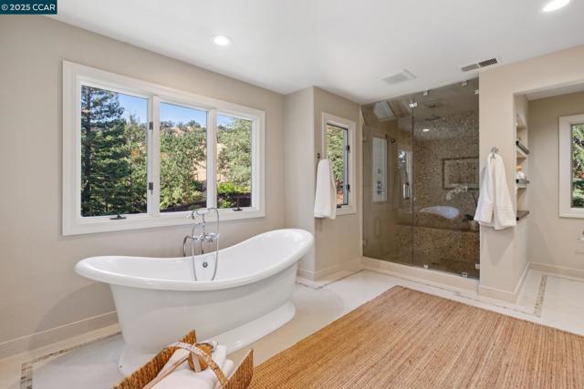3238 Greenhills Drive, Lafayette CA: https://media.crmls.org/mediaz/1091ebce-a680-4e34-9b69-cfa496e959f5.jpg