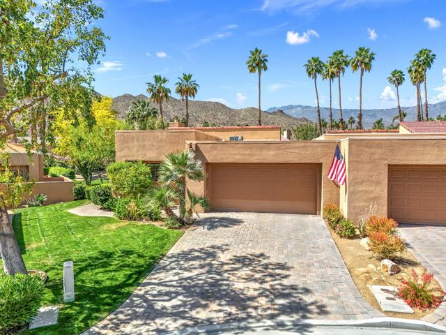 73465 Irontree Drive, Palm Desert CA: https://media.crmls.org/mediaz/1092317a-642b-4241-8af9-b06f1ffabc92.jpg