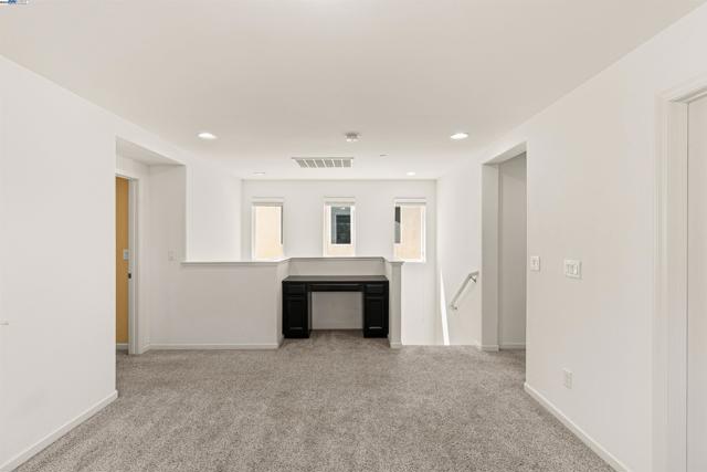 6505 Brando Loop, Fair Oaks CA: https://media.crmls.org/mediaz/109260b7-96a7-4031-b7b6-1c4859fe83fd.jpg
