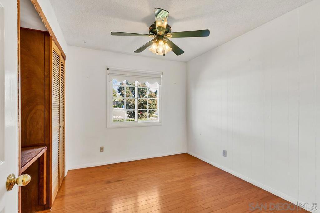 MLS #250043662SD image #11