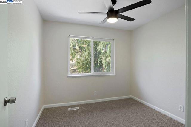1048 Spring Valley Cmn, Livermore CA: https://media.crmls.org/mediaz/1093407a-90e3-4b13-88ae-80876231f844.jpg
