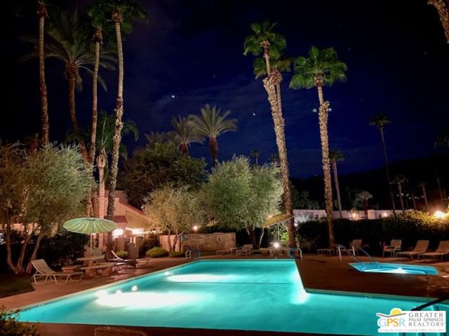2700 Lawrence Crossley Road, Palm Springs CA: https://media.crmls.org/mediaz/109434c3-47de-408b-ba64-2d0ca4adffec.jpg