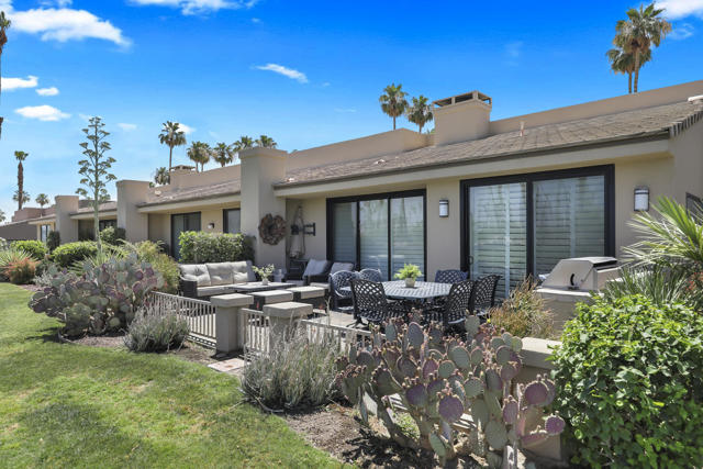 76570 Hollyhock Drive, Palm Desert CA: https://media.crmls.org/mediaz/10943652-a37e-4797-ac76-ab05c4163bf8.jpg