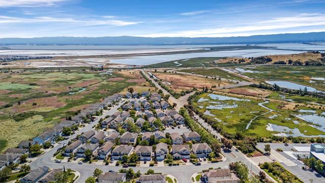 36075 Crystal Springs Drive, Newark CA: https://media.crmls.org/mediaz/10948c8a-a668-45bd-b205-54380e21c678.jpg