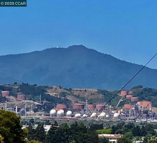 1502 Hillcrest Road, San Pablo CA: https://media.crmls.org/mediaz/1094f325-a6f7-42ad-b235-14f6c24dab22.jpg