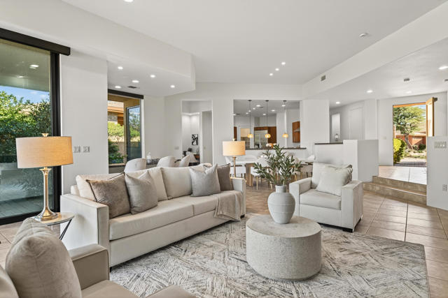 79900 De Sol A Sol, La Quinta CA: https://media.crmls.org/mediaz/1095ace3-d3bf-4835-951e-5f996bfa5f95.jpg