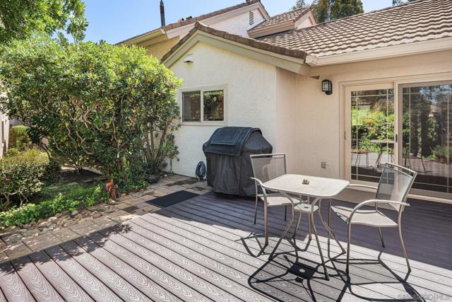 4430 Caminito Ocio, San Diego CA: https://media.crmls.org/mediaz/10962bba-b4f4-4b24-bd20-840db50d55fc.jpg