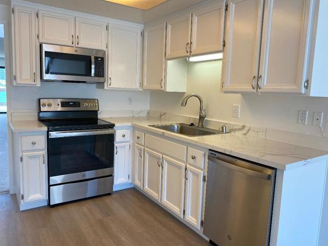 640 Portofino Lane, Foster City CA: https://media.crmls.org/mediaz/1096a7b1-fd7f-4cd7-b0ee-e7ef3f2e322a.jpg