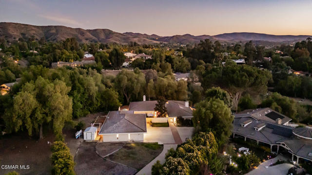 356 Laguna Terrace, Simi Valley CA: https://media.crmls.org/mediaz/1096d917-161e-4a55-b526-514bd3d20af2.jpg