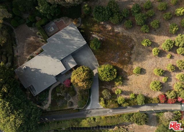 626 Sea Ranch Drive, Santa Barbara CA: https://media.crmls.org/mediaz/1098aa99-eca5-4069-ad71-f7e3c836bb93.jpg