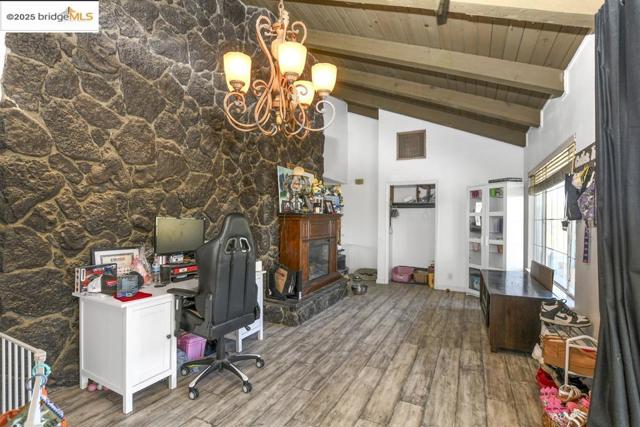 26893 Marsh Creek Rd, Brentwood CA: https://media.crmls.org/mediaz/10995f27-f15a-43b6-b267-b4e485e90036.jpg