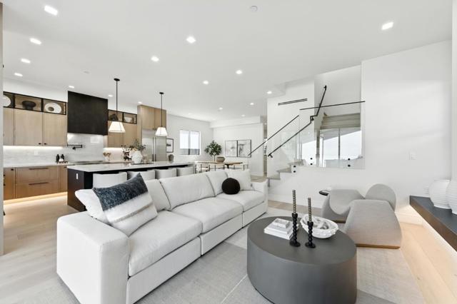 125 15th Avenue, San Mateo CA: https://media.crmls.org/mediaz/109b02ad-3cf6-412c-a3a5-b335d4cfe3da.jpg