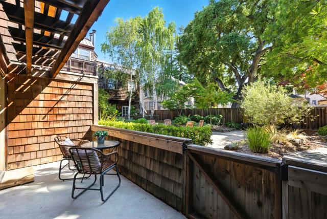 447 Homer Avenue, Palo Alto CA: https://media.crmls.org/mediaz/109cd4cb-2d21-4ba0-a66b-37e8eb1d9f8e.jpg