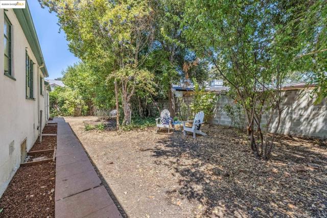 22574 6Th St, Hayward CA: https://media.crmls.org/mediaz/109d795a-8de3-491c-b563-b12c416595d3.jpg