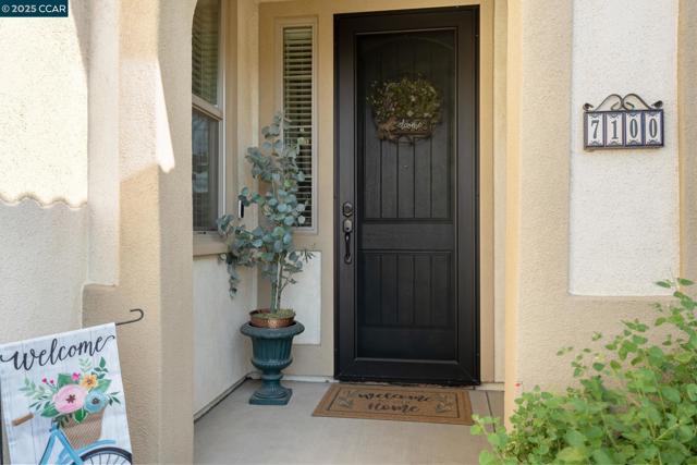 7100 Metcalf Way, Hughson CA: https://media.crmls.org/mediaz/109daa92-06b7-4770-a38e-ad236d11ed50.jpg
