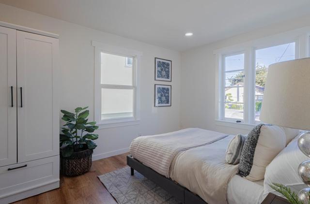 518 Cortes Street, Monterey CA: https://media.crmls.org/mediaz/109e1371-385a-4fac-93c3-0ae88cf4e260.jpg