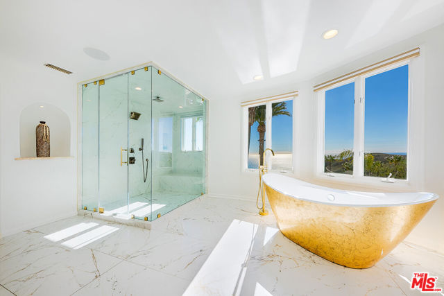 10502 Yellow Hill Road, Malibu CA: https://media.crmls.org/mediaz/109f38dd-cbcf-49f2-897d-671b3311ceac.jpg