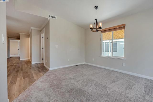 29270 Sandburg Way, Hayward CA: https://media.crmls.org/mediaz/109fed46-35a7-4cb4-ace9-715a81e30690.jpg