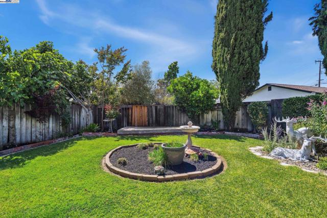 7299 Elba Ct, Dublin CA: https://media.crmls.org/mediaz/10a0cefb-6fbf-4990-8741-00c9b89947fe.jpg