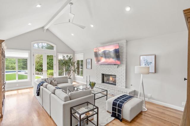 157 Marks Road, Alamo CA: https://media.crmls.org/mediaz/10a0e6d0-019e-4c57-a882-55e7be5c2768.jpg