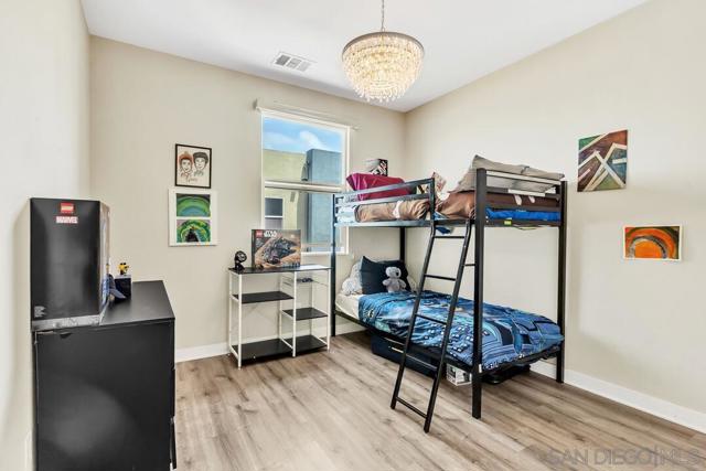 722 Anchor Ct, Chula Vista CA: https://media.crmls.org/mediaz/10a1b298-7b38-408f-b59a-7a8ac8446c89.jpg