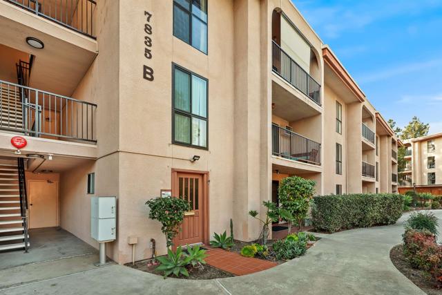 7835 Cowles Mountain Ct, San Diego, California 92119, 2 Bedrooms Bedrooms, ,2 BathroomsBathrooms,Condominium,For Sale,Cowles Mountain Ct,250018144SD