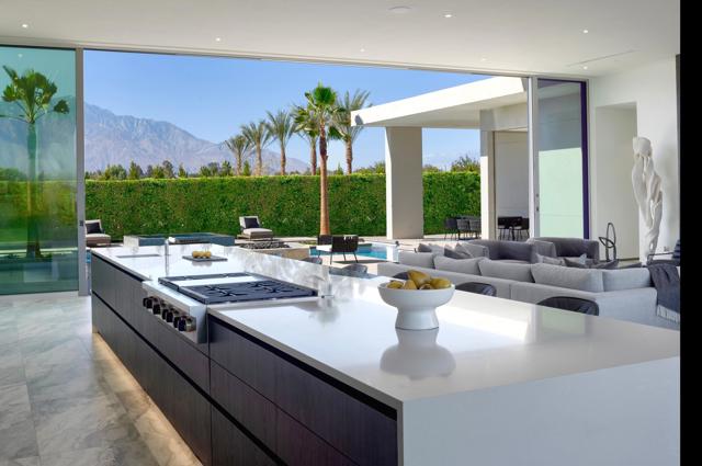 16 Via Linea, Rancho Mirage CA: https://media.crmls.org/mediaz/10a3d2d9-e3f3-4e8f-8b82-705f05eed2bc.jpg