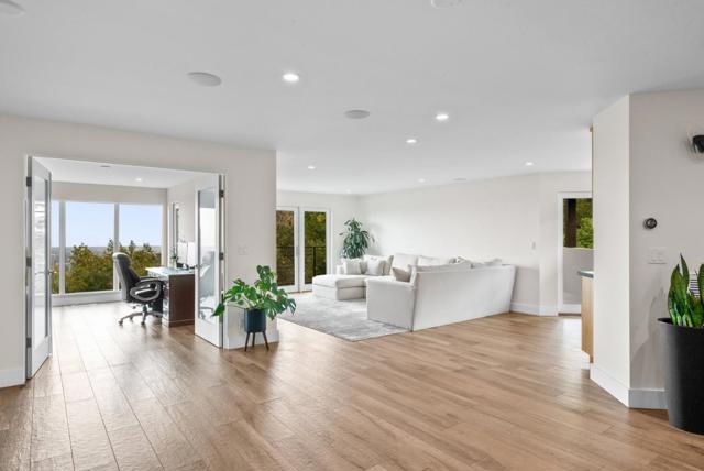 17808 Tourney Road, Los Gatos CA: https://media.crmls.org/mediaz/10a3f006-e8b1-480d-a575-391163348cf3.jpg