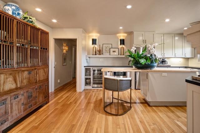 12500 Saddle Way, Carmel Valley CA: https://media.crmls.org/mediaz/10a40fbb-7381-4350-95d3-0262ba034760.jpg