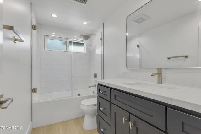 2651 Sirius Street, Thousand Oaks CA: https://media.crmls.org/mediaz/10a47b08-218b-48fc-8a97-66ed378641da.jpg