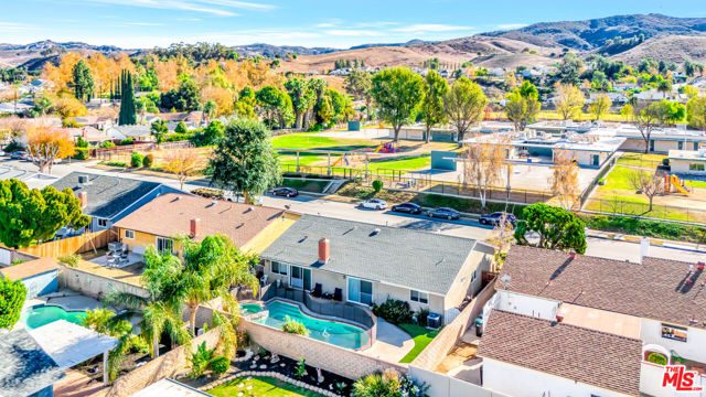 2425 Dusan Street, Simi Valley CA: https://media.crmls.org/mediaz/10a51327-a554-4a60-869a-e9379fc69617.jpg