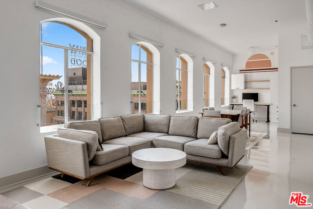 6253 HOLLYWOOD Boulevard #1201