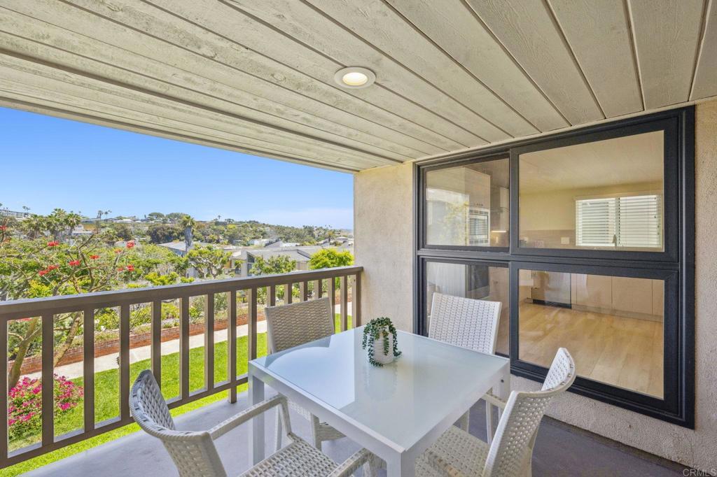 561 Sierra Avenue - photo 16