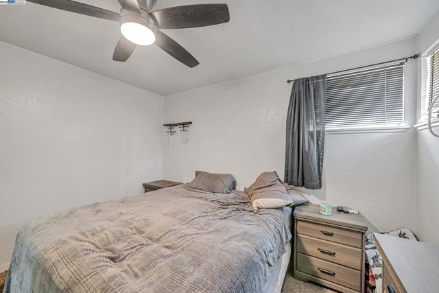 4655 Augustine St, Pleasanton CA: https://media.crmls.org/mediaz/10a6affb-5c0d-4600-965f-a600711d3d87.jpg