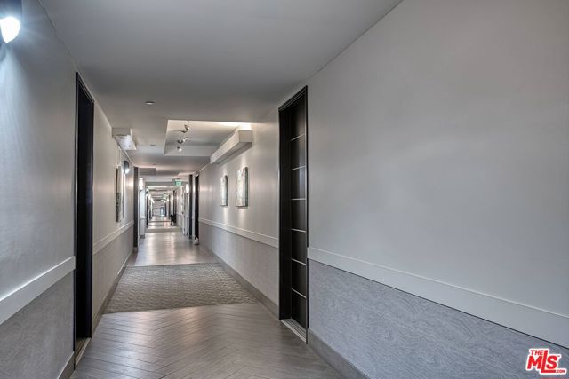 Drew Fenton | 441 S Barrington Avenue Los Angeles CA | MLS: 7091568