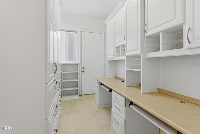 Detail Gallery Image 24 of 39 For 4174 Elm View Dr, Los Angeles,  CA 91316 - 5 Beds | 5 Baths