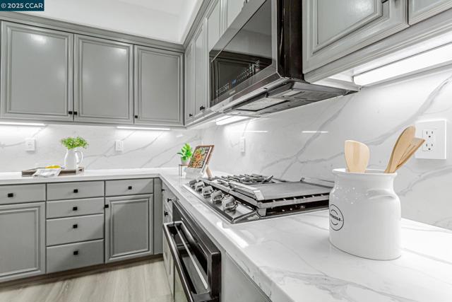 2511 Soren Way, San Ramon CA: https://media.crmls.org/mediaz/10a7840f-e359-40c6-a382-e27b3e1617e7.jpg
