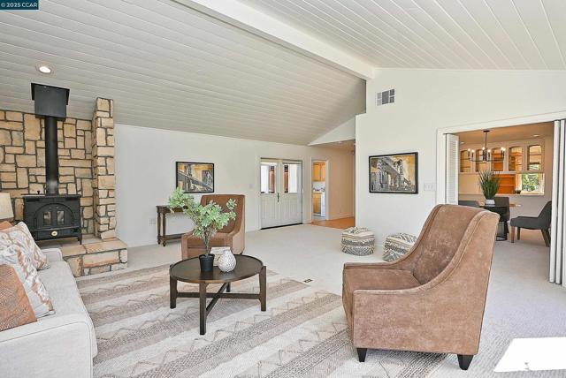 Image 14 of 48 For 342 Fenway Dr
