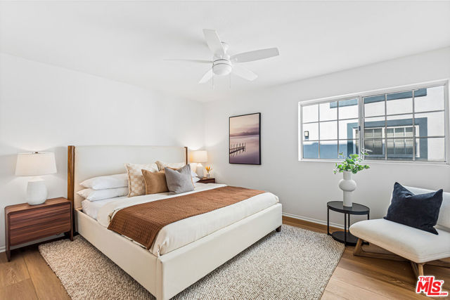 3949 Bentley Avenue, Culver City CA: https://media.crmls.org/mediaz/10a895ff-9660-478f-97ae-1878897054a9.jpg