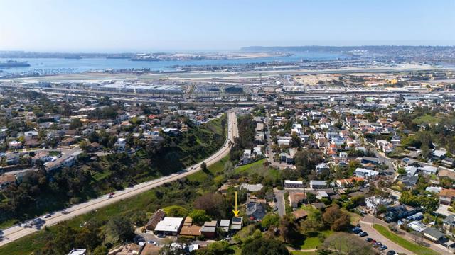 3929 Pringle street, San Diego CA: https://media.crmls.org/mediaz/10a8ae42-e226-4777-ae9d-642b678bc0e8.jpg
