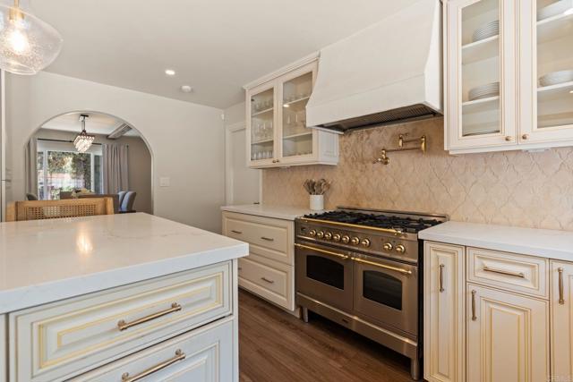 1920 Glennaire Drive, Escondido CA: https://media.crmls.org/mediaz/10a923ee-d80a-4115-b33e-c13079264954.jpg