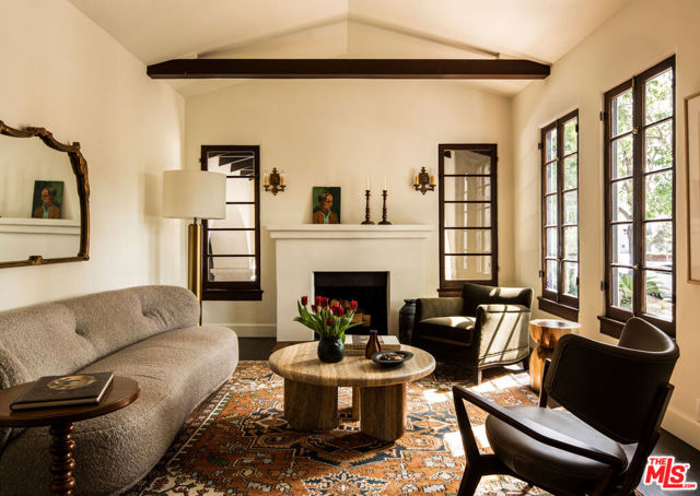 1444 S Sierra Bonita Avenue, Los Angeles CA: https://media.crmls.org/mediaz/10a9aee6-e255-48d5-b16e-82a308d2aae2.jpg