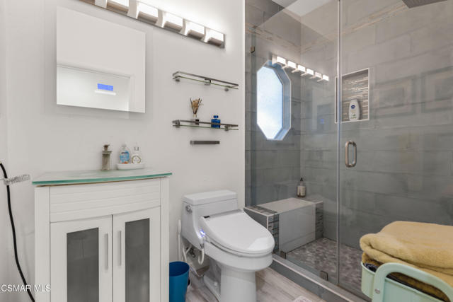 6417 Turfway Road, Moorpark CA: https://media.crmls.org/mediaz/10aa5857-eeb1-4be9-a556-9c5e39ba2f89.jpg
