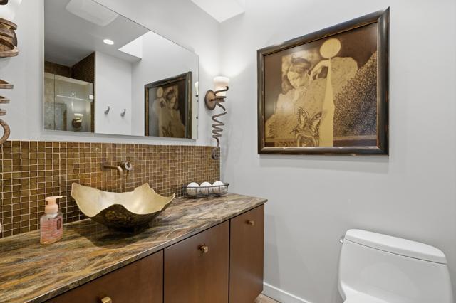 444 Sunningdale Drive, Rancho Mirage CA: https://media.crmls.org/mediaz/10aa9870-e16f-45c1-a7c0-df2b1c3e250b.jpg