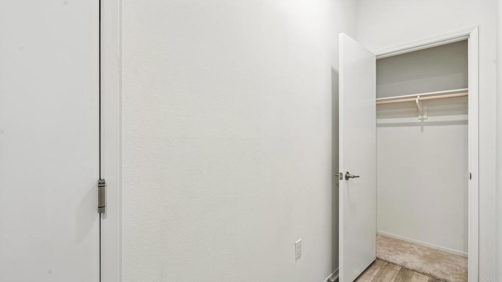 https://media.crmls.org/mediaz/10ac180f-b502-4a9d-bb41-7f4c599984c4.jpg?preset=X-Large