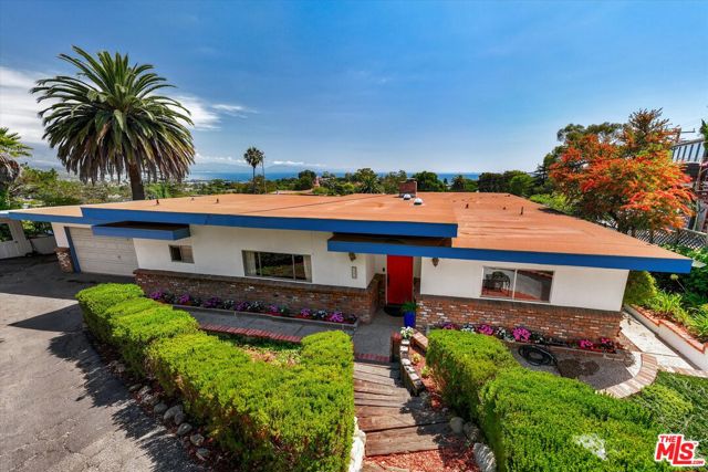540 Miramonte Drive, Santa Barbara CA: https://media.crmls.org/mediaz/10ace18e-33f5-4588-a520-632893fe269d.jpg