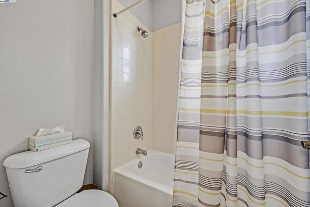 2130 Staghorn Way, Livermore CA: https://media.crmls.org/mediaz/10ad4ee2-5a68-4ce8-a849-600d1cea6f5a.jpg